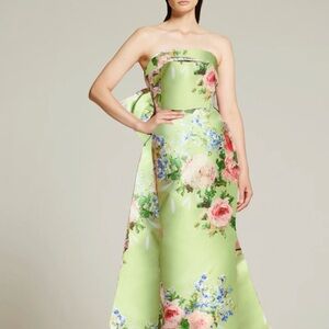 Mother of the bride Audrey & Brooks viral dress with detachable train